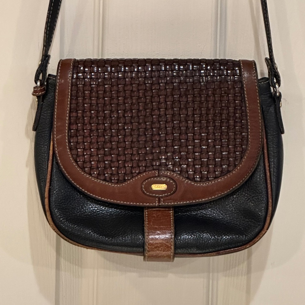 Bally Vintage Black Pebbled Leather Woven Flap Crossbody Saddle Bag Brown Trim